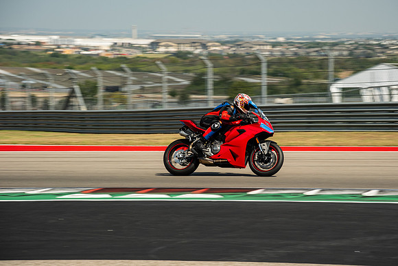 20250915_11-14-10_@bendalltherulesmedia_MotoAmerica at COTA_XH2S4481_00187