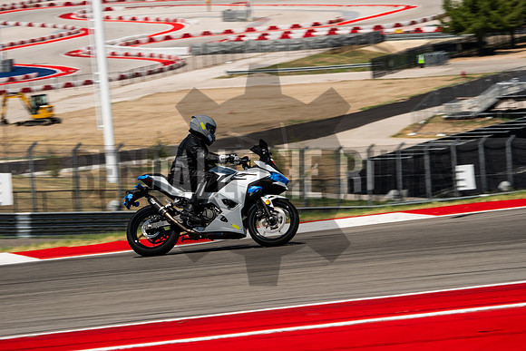 20250824_11-51-36_@bendalltherulesmedia_BendallTheRulesMedia_RidesmartAtCOTA__XH2S9889 2025-08-25 at 5.52.18 PM_00180
