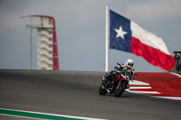 20260330-09-29-41- BendallTheRulesMedia for Aprilia Racer Days - SB