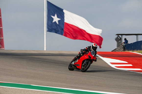 20260330-09-27-22- BendallTheRulesMedia for Aprilia Racer Days - SB