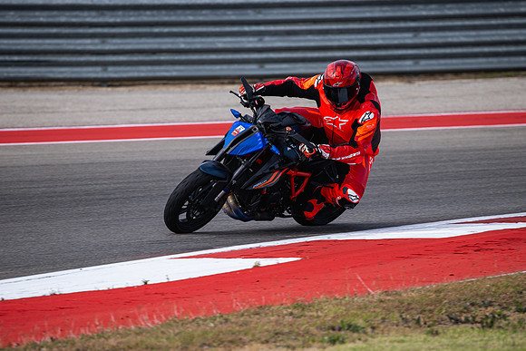 20260330-09-30-39- BendallTheRulesMedia for Aprilia Racer Days - JF