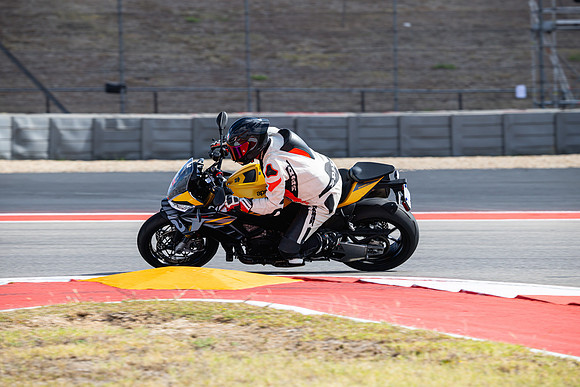 20260330-10-51-10- BendallTheRulesMedia for Aprilia Racer Days - JF