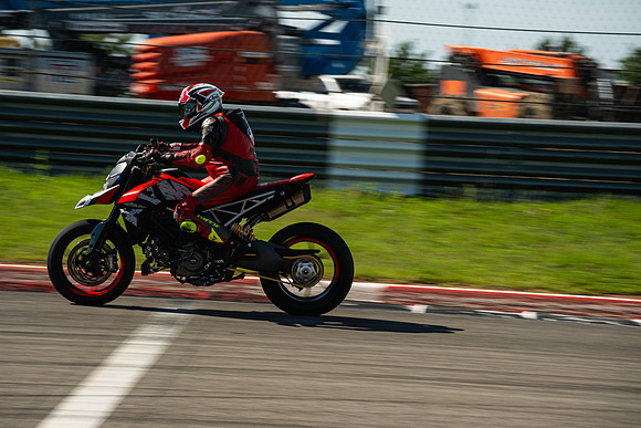 20260503-164548-BendallTheRulesMedia for Vita Veloce V - SB (5)
