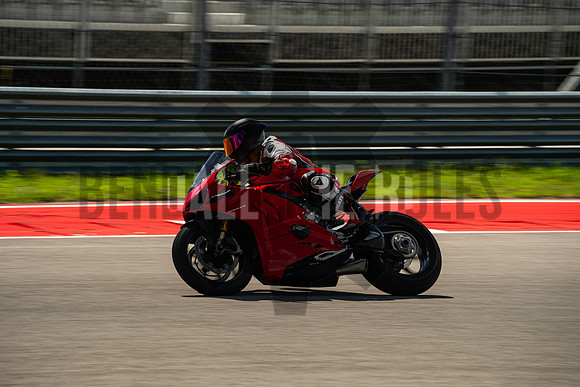 20260503-160544-BendallTheRulesMedia for Vita Veloce V - SB (3)