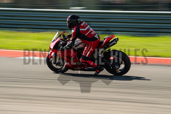 20260503-165110-BendallTheRulesMedia for Vita Veloce V - SB (10)