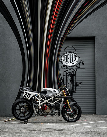 Woolie Ducati Pikes Peak at Deus - 20190605-XT2X7844 - Pixel Strech