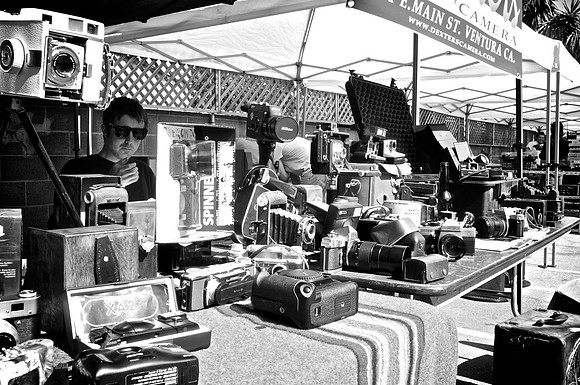 2013-04-06 -  Definition B W's - Deus Ex - Sound and Vision - 1