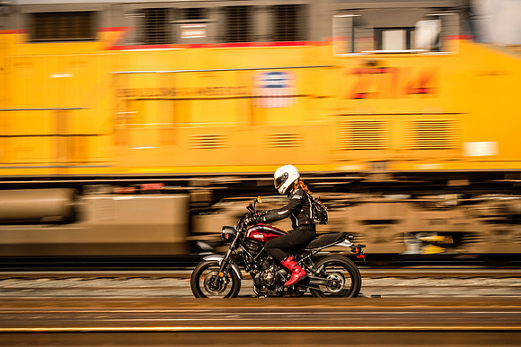 XT2X0456