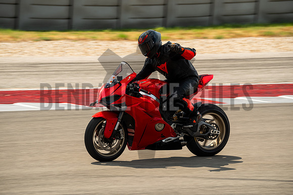20250824_15-02-17_@bendalltherulesmedia_BendallTheRulesMedia_RidesmartAtCOTA__XH2S3206 2025-08-25 at 5.39.29 PM 2025-08-25 at 5.52.17 PM_00175