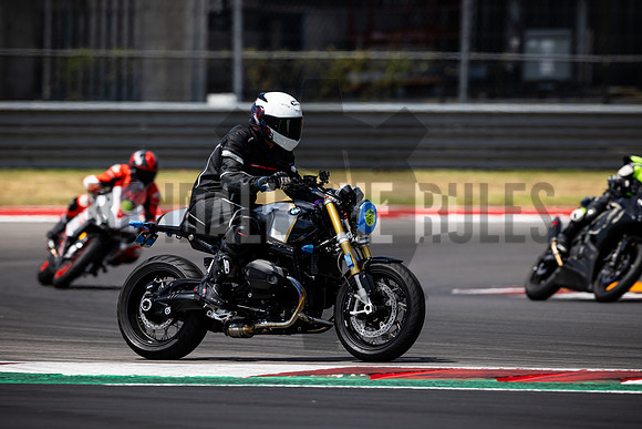 20250809_15-27-37_@bendalltherulesmedia_BendallTheRulesMedia_316TrackDay__IMG_8323_00427